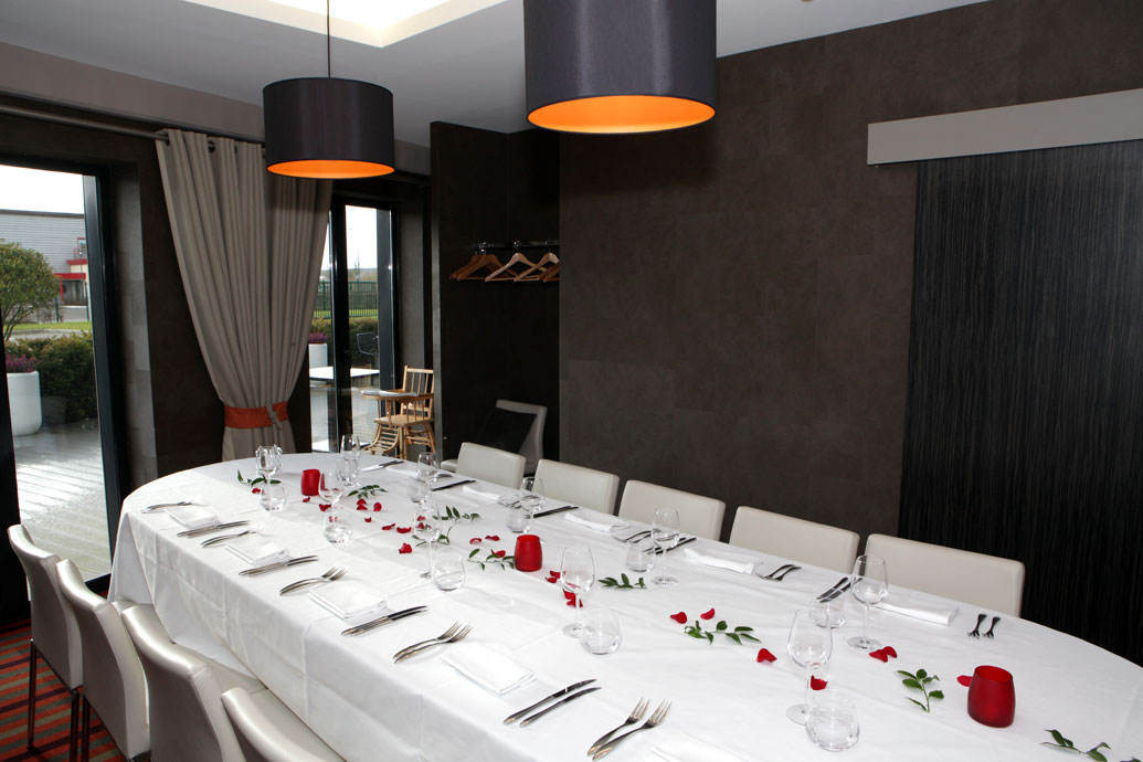 Le salon privé du restaurant L'Atelier de Jacques, brasserie Erisay